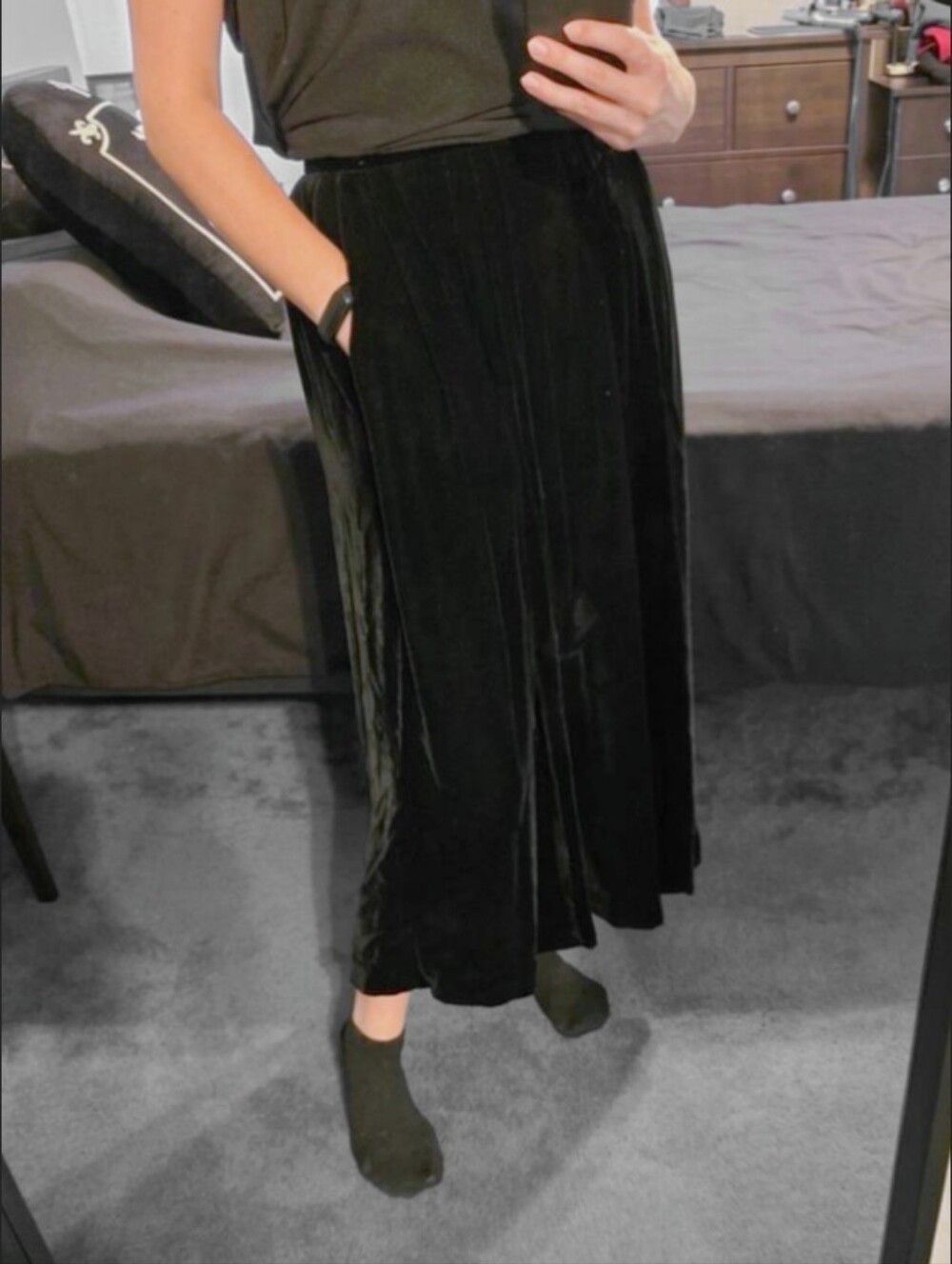 Vintage Skirt w Pockets Black Velvet Maxi Size 12 Courtney Lane